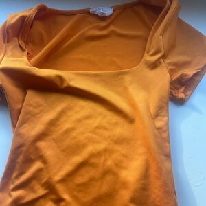 Orange short sleeve square neck 
Size: Xs